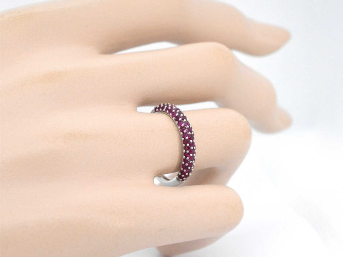 Bague 48 Bague en or blanc avec rubis 58 Facettes 2257