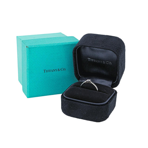 Bague 51 Tiffany & Co Bague  Solitaire   Platine Diamant 58 Facettes 4443916RV