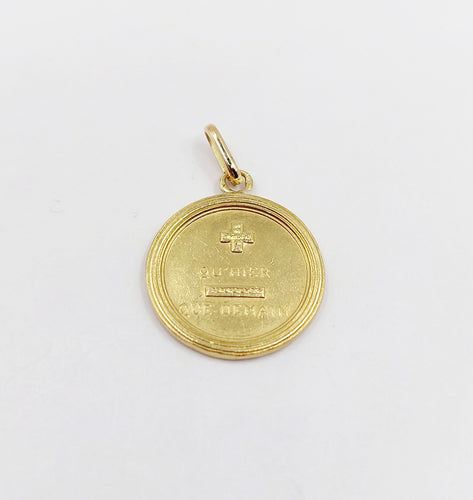 Pendentif AUGIS - Pendentif médaille d'amour 17mm or jaune  "+ qu'hier - que demain" (circa 1930) 58 Facettes A06133