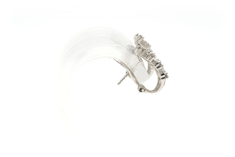 Boucles d'oreilles Boucles d'oreilles en or blanc serties de diamants 58 Facettes 22296