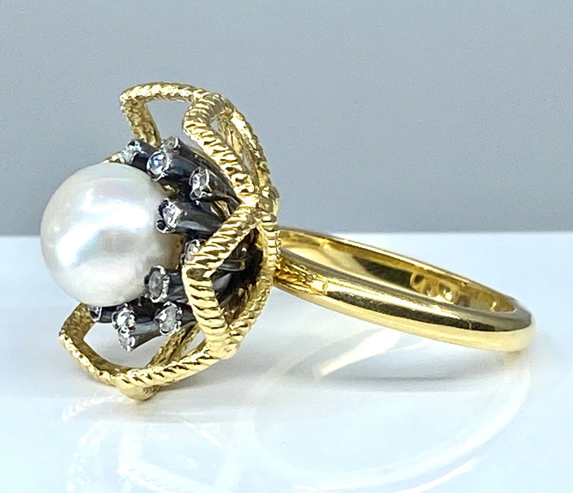 Gold ring and silver fine pearl and diamonds