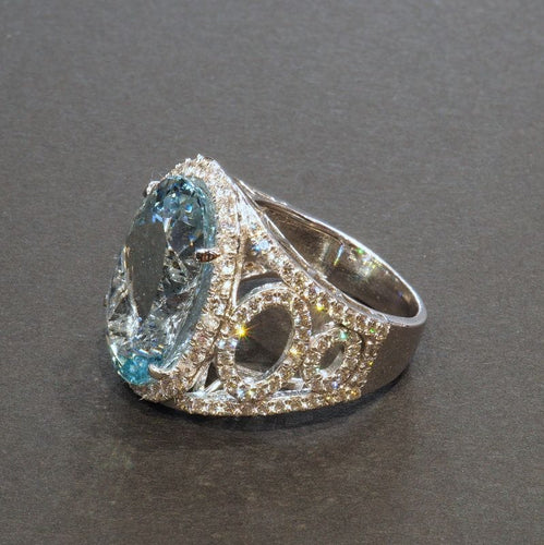 Bague 54 Bague aigue-marine en or blanc 18 carats et diamants 58 Facettes 4802