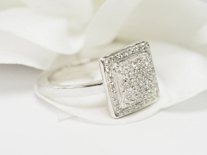 Bague Bague plateau en or blanc et diamants 58 Facettes 21067