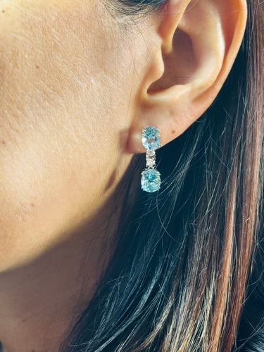 Boucles d'oreilles Boucles d'oreilles contemporaines en or blanc serties d'aigues-marines de 6,05 ct et de diamants de 0,20 ct 58 Facettes Q251B