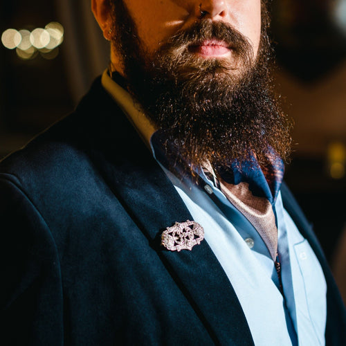 Broche Broche Art Déco en platine avec diamants de 6,30 ct 58 Facettes 0020000140