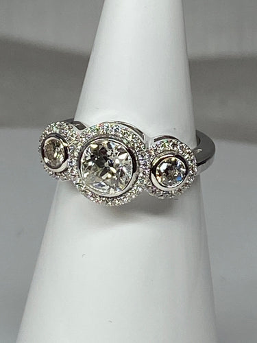 Bague 52 Bague de fiançailles, diamants 58 Facettes AB48