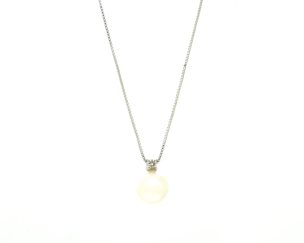 Collier Collier en or blanc avec perle et diamant 58 Facettes 13260