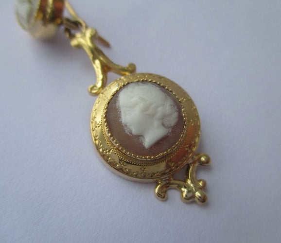 Boucles d'oreilles Boucles d'oreilles dormeuses 19e pendantes camées 58 Facettes