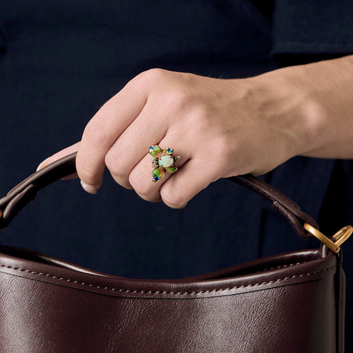 Bague 46,5 Bague or jaune à décor de papillon, opale, émail et diamants 58 Facettes B250439