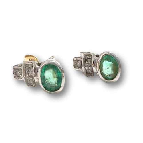 Boucles d'oreilles Boucles d'oreilles au design contemporain du XXe siècle en or 18 carats avec diamants et émeraudes 58 Facettes Q939A (899)