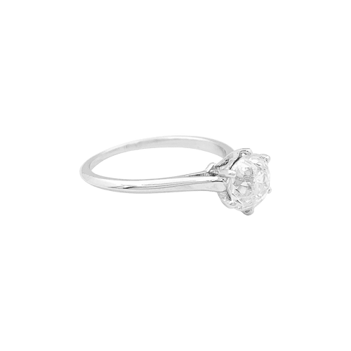 Bague 53 Solitaire platine, or blanc 750/000, diamant coussin taille ancienne. 58 Facettes 34656