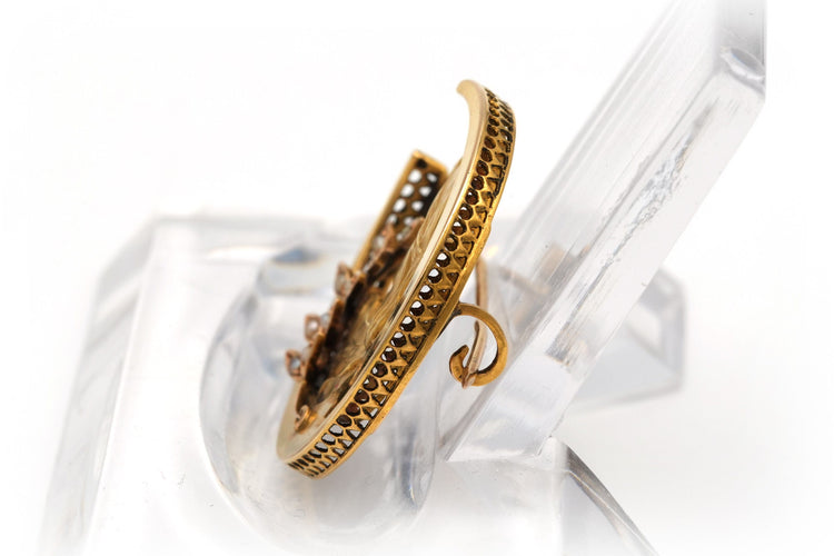 Broche Broche en or jaune sertie de perles 58 Facettes B345