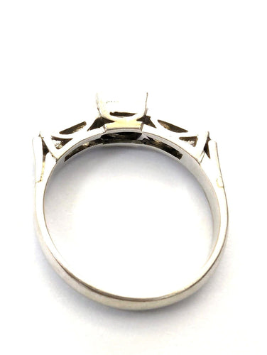 Bague 55 Bague en or blanc avec diamants 58 Facettes