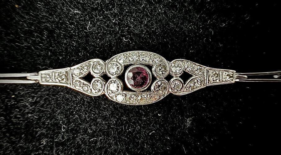 Narukvica Narukvica od belog zlata ukrašena brilijantnim dijamantima i rubinom 58 Facettes