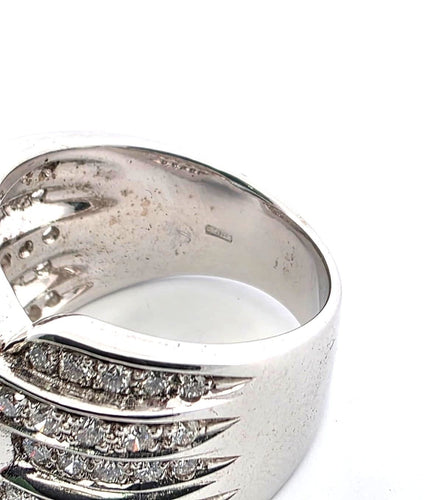 Bague 55 Bague en or blanc 18kt avec aigue-marine ovale 6.80ct et diamants 1.00ct 58 Facettes