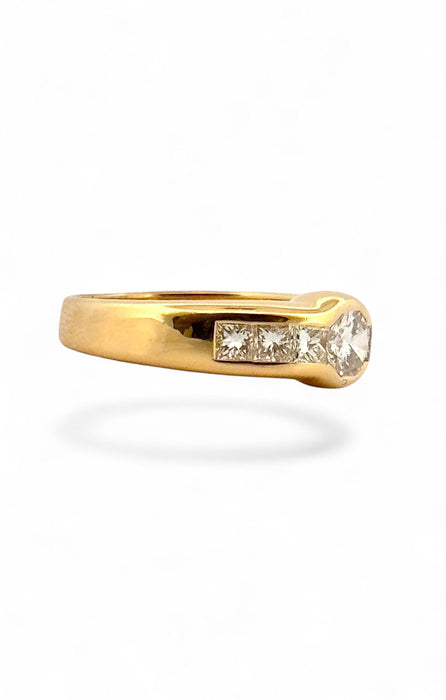 Bague 54 Solitaire en diamants serti clos or jaune 58 Facettes