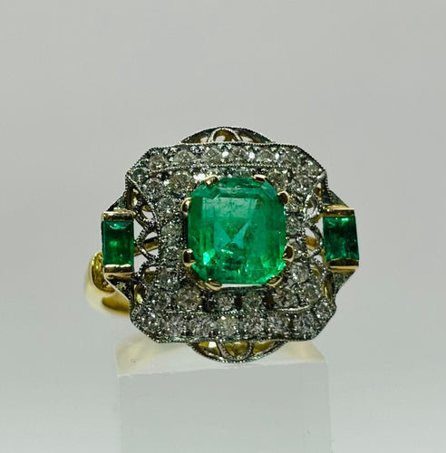 Bague 54 Bague en or jaune avec émeraudes et diamants 58 Facettes 50296