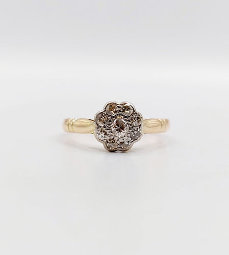 Bague 48.5 Bague marguerite or jaune, diamants taille ancienne (circa 1900) 58 Facettes A06229