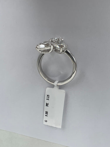 Bague Bague en or blanc 18 carats avec fleur solitaire en diamant 58 Facettes P756