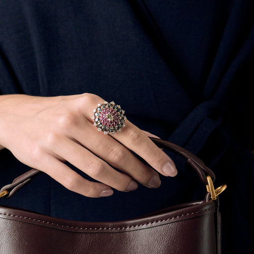 Bague 51 Bague or rose, diamant brun, saphirs roses et verts et diamants 58 Facettes N2975