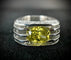 Bague 56 Bague en platine serti d'un diamant jaune taille radiant de 3,28 carats 58 Facettes