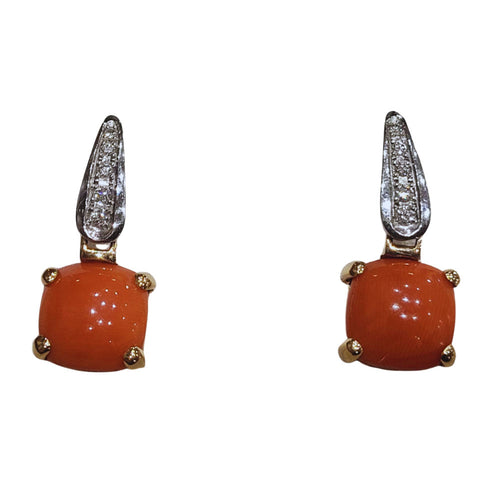 Afneembare oorbellen in witgoud en roségoud met koraal en diamanten 