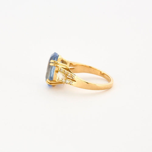 Bague 54 Bague or jaune saphir Ceylan clair et diamants 58 Facettes