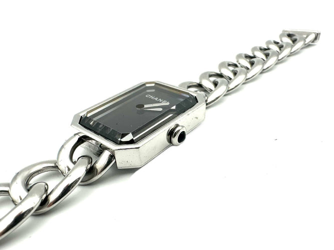 Montre CHANEL. Collection "Première chaine gourmette", montre en acier 58 Facettes