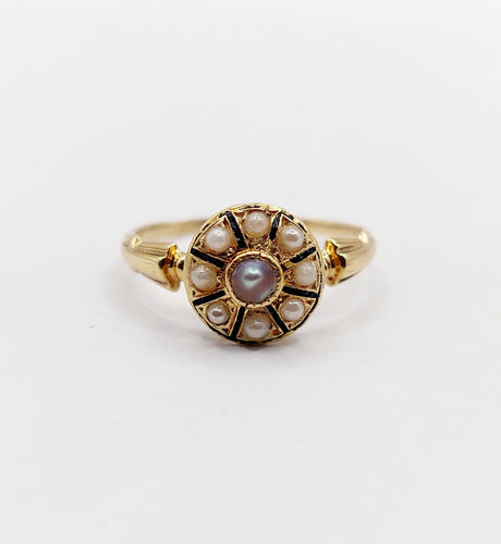 Bague 53 Bague cible antique or jaune 18k perles et émail noir (circa 1900) 58 Facettes A06001