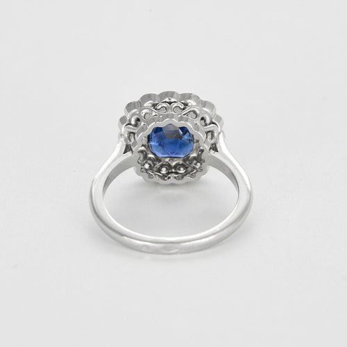 White gold, sapphire and diamond ring