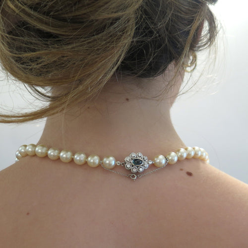 Collier Collier or blanc en perle de culture 58 Facettes