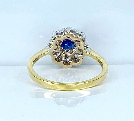 Bague 53 Bague marguerite en or, saphir et diamants 58 Facettes AB572