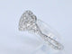 Bague 54 Bague entourage en or blanc en forme de cœur avec diamants 58 Facettes 2034