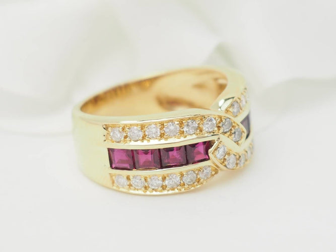 Bague 53 Bague en or jaune, diamants et rubis 58 Facettes 33456