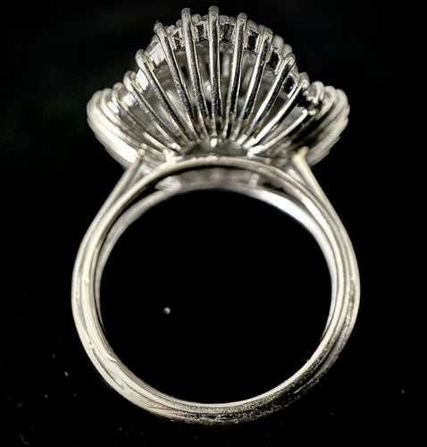 Bague 54 Bague Jupe avec saphir et diamants en baguette et brillant 58 Facettes