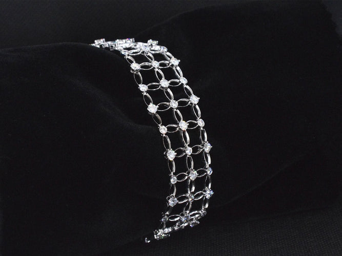 Bracelet White gold bracelet with diamonds 58 Facettes 3047