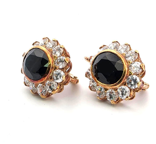 Boucles d'oreilles Boucles d'oreilles en or jaune 18 carats ornées de saphirs ovales et de diamants de 3,60 carats, couleur G, pureté VS 58 Facettes