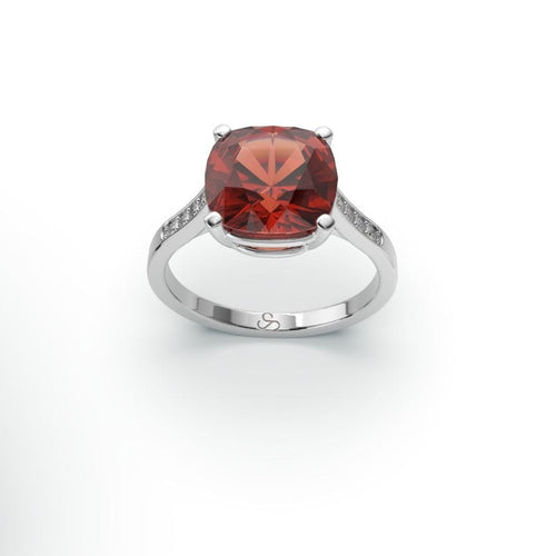 Pirope garnet ve elmaslı yüzük 