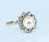 Bague 49 Bague en or et platine, perle et diamants 58 Facettes AB456