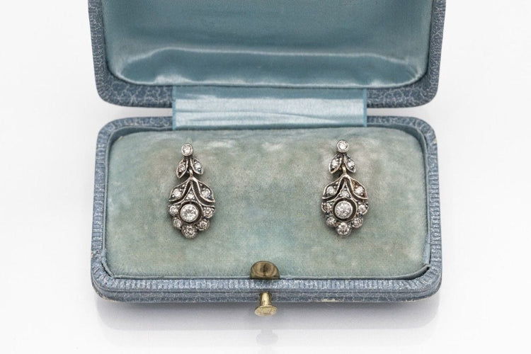 Boucles d'oreilles Boucles d'oreilles pendantes en or blanc avec diamants, début du XXe siècle 58 Facettes 10164