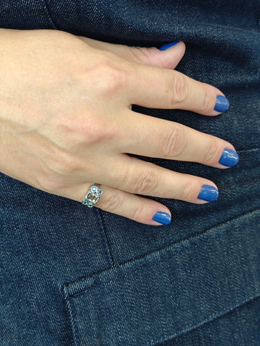 Bague 53 Bague en or avec saphir vert sans chaleur et diamants bleus 58 Facettes AO-0008