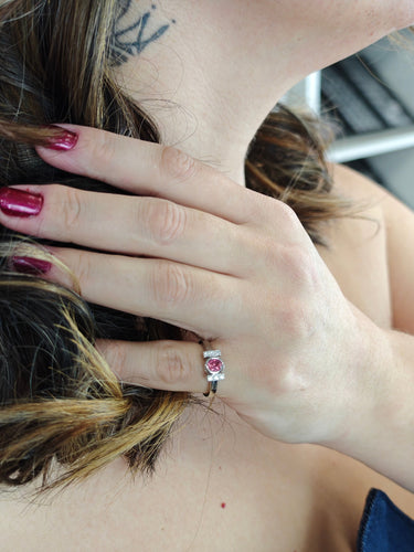 Bague Bague en or avec saphir Padparadscha No Heat du Sri Lanka et diamants 58 Facettes AO-0007