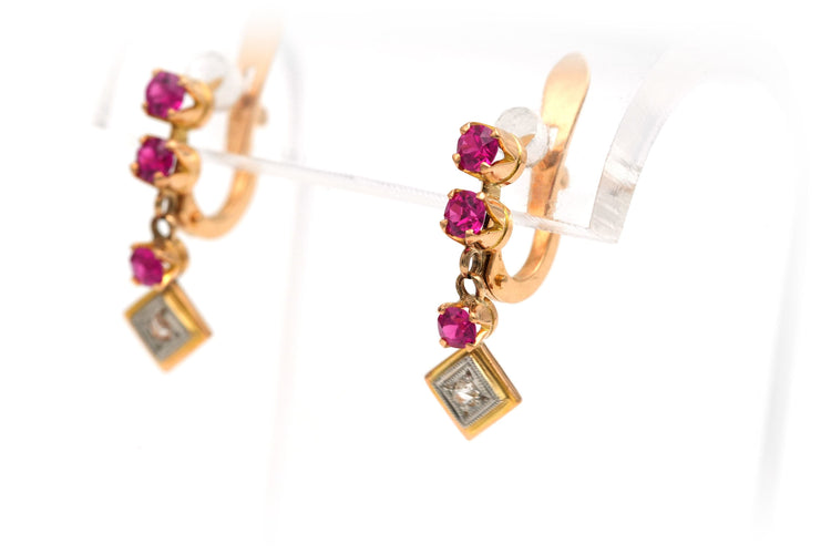 Boucles d'oreilles Boucles d'oreilles Art Déco or jaune rubis de synthèse et diamants 58 Facettes 17568