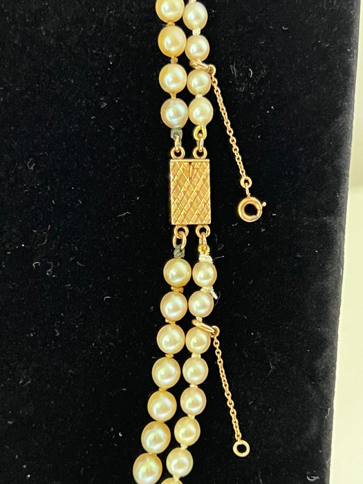 2-reihige Halskette mit 138 Zuchtperlen und Goldverschluss