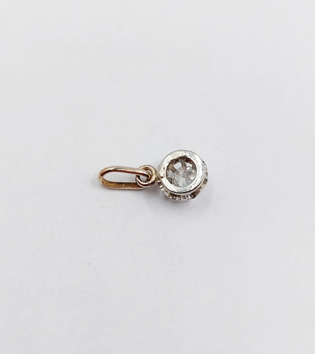 Pendentif Pendentif or blanc, diamant taille ancienne 0,15 carat (circa 1910) 58 Facettes A06145