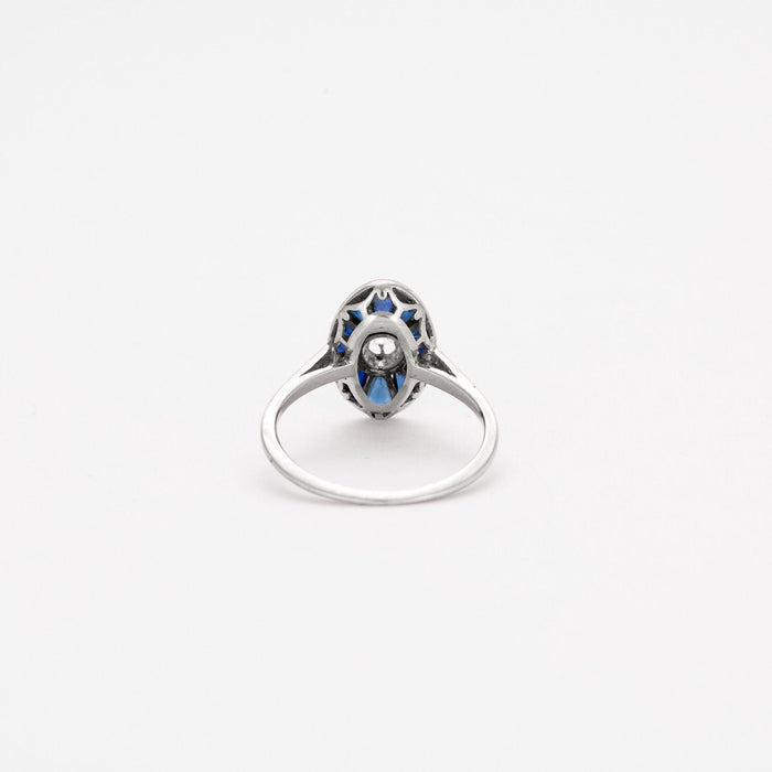 Ring platinum Art Deco sapphire diamond