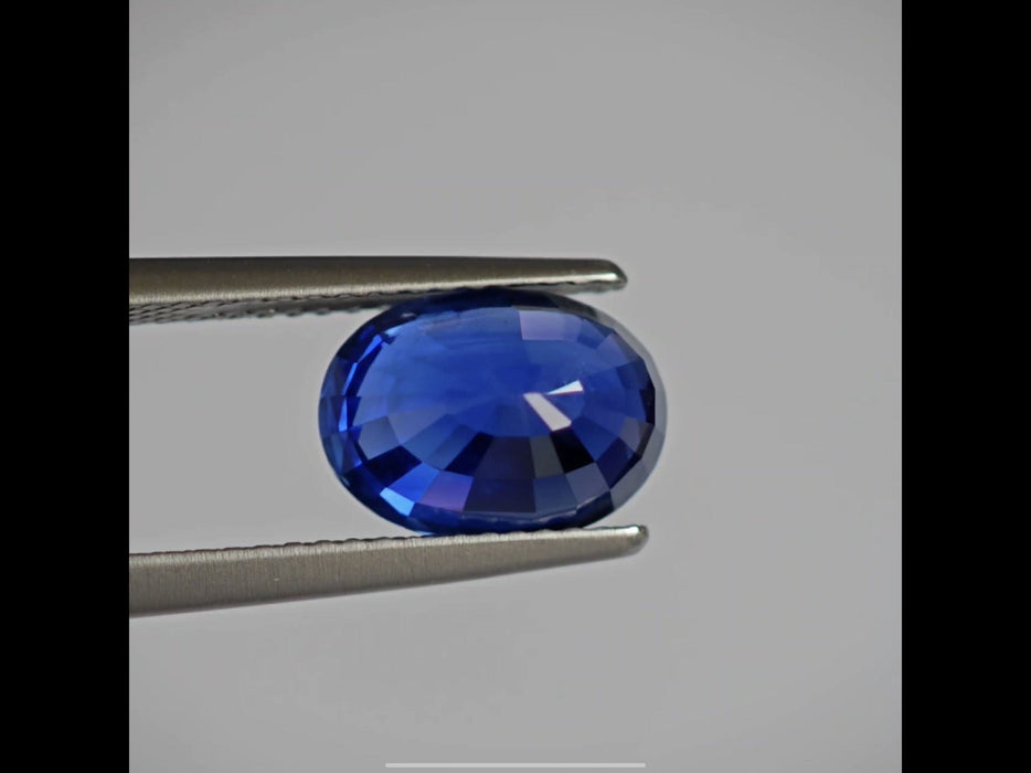 Gemstone Royal Blue No heat Oval Ceylon blue sapphire - 4.06 carat 58 Facettes SAM-OV-SAPP-4.06