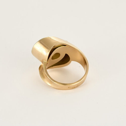 Prsten typu Tank ze zlata a diamantů 