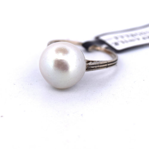 Bague 56 Bague ancienne en or blanc avec perle naturelle 58 Facettes