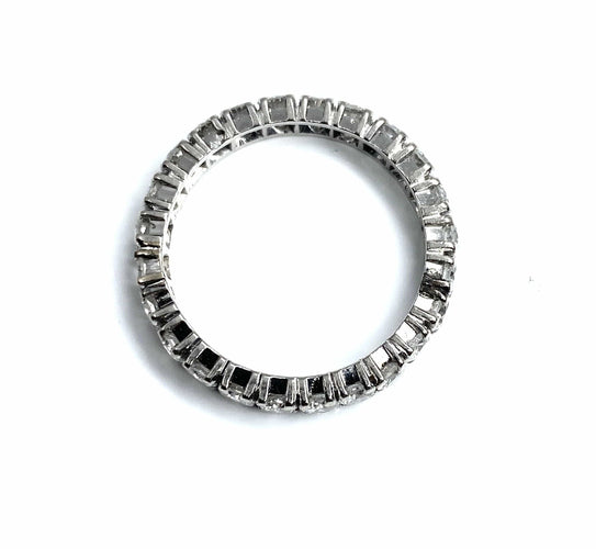 Bague 55 Alliance en or blanc ornée de 24 diamants 58 Facettes AB315